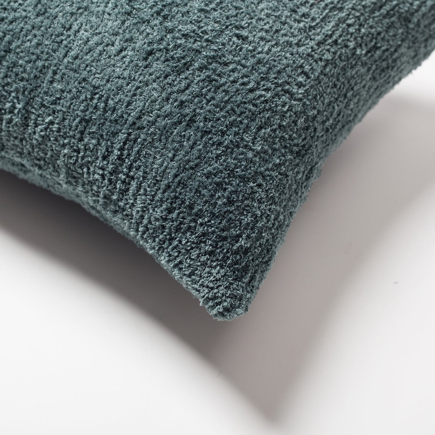 Cozy - Sheepskin Dokulu Tüylü Kırlent 35x70 - Petrol