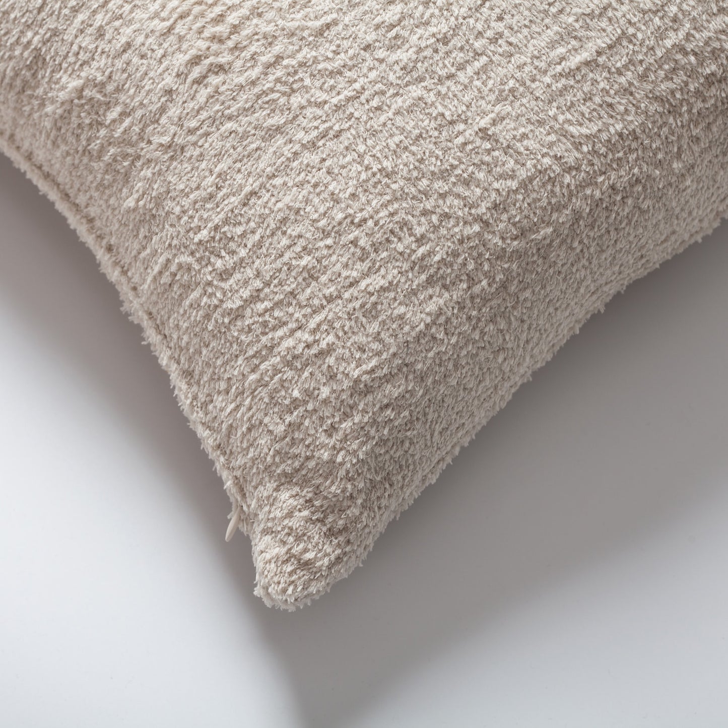 Cozy - Sheepskin Dokulu Tüylü Kırlent 50x50 - Bej