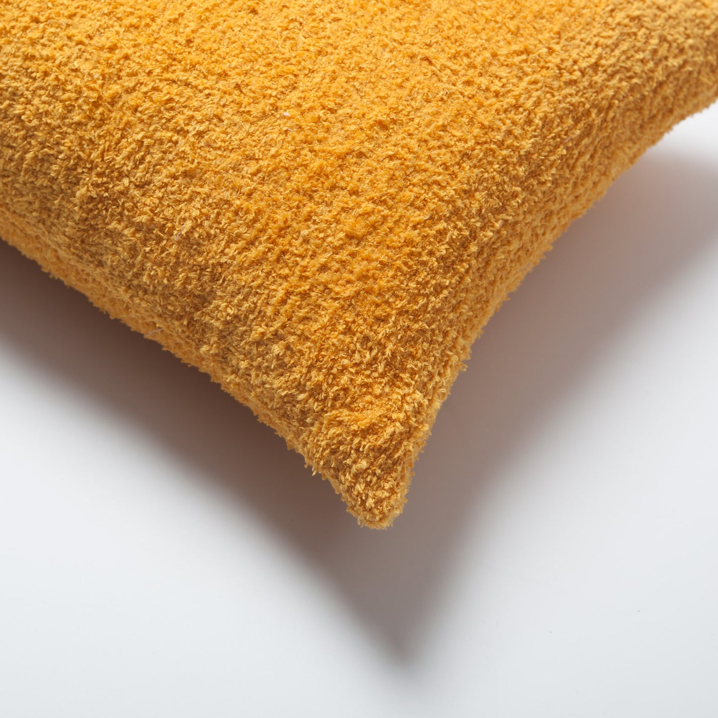 Cozy - Sheepskin Dokulu Tüylü Kırlent 35x70 - Sarı
