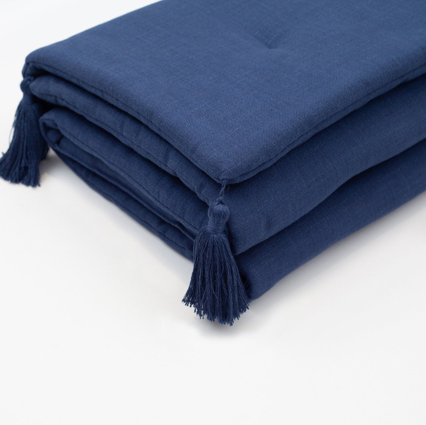 Loom Keten Püsküllü Yatak Runner + 6 Yastıklı Set Kraft Combos - Lacivert