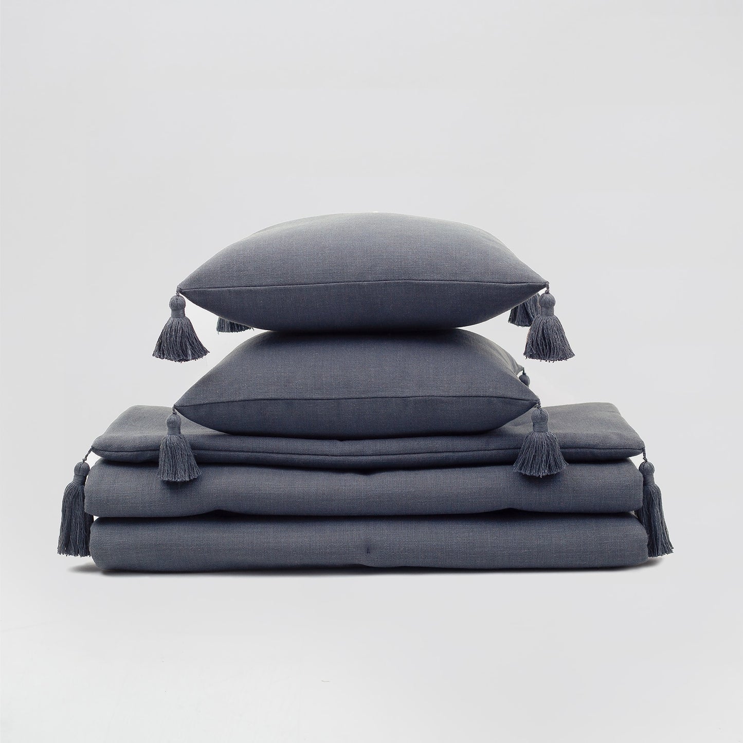 Lusso & Loom Nevresim Takımı + Runner 2 Yastıklı Set - Koyu Gri