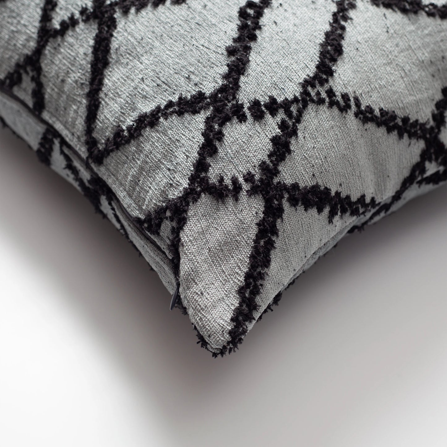 Savoy - Geometrik Baklava Desenli Kırlent 45x45 Mavi & Siyah