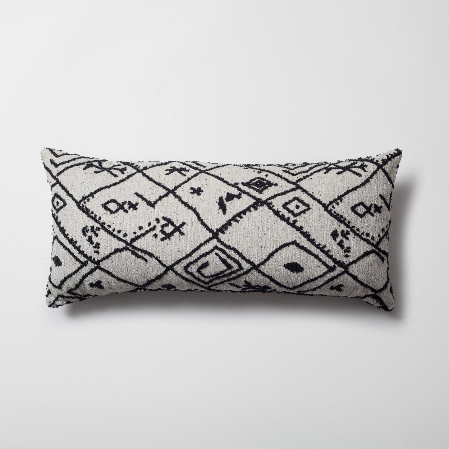 Merino - Etnik Motif Desenli Kırlent 35x70 - Siyah Beyaz