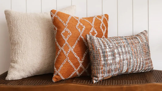 Salonunuzda Zamansız Şıklık: Cozy Tweed 3'lü Dekoratif Yastık Seti ile Tanışın