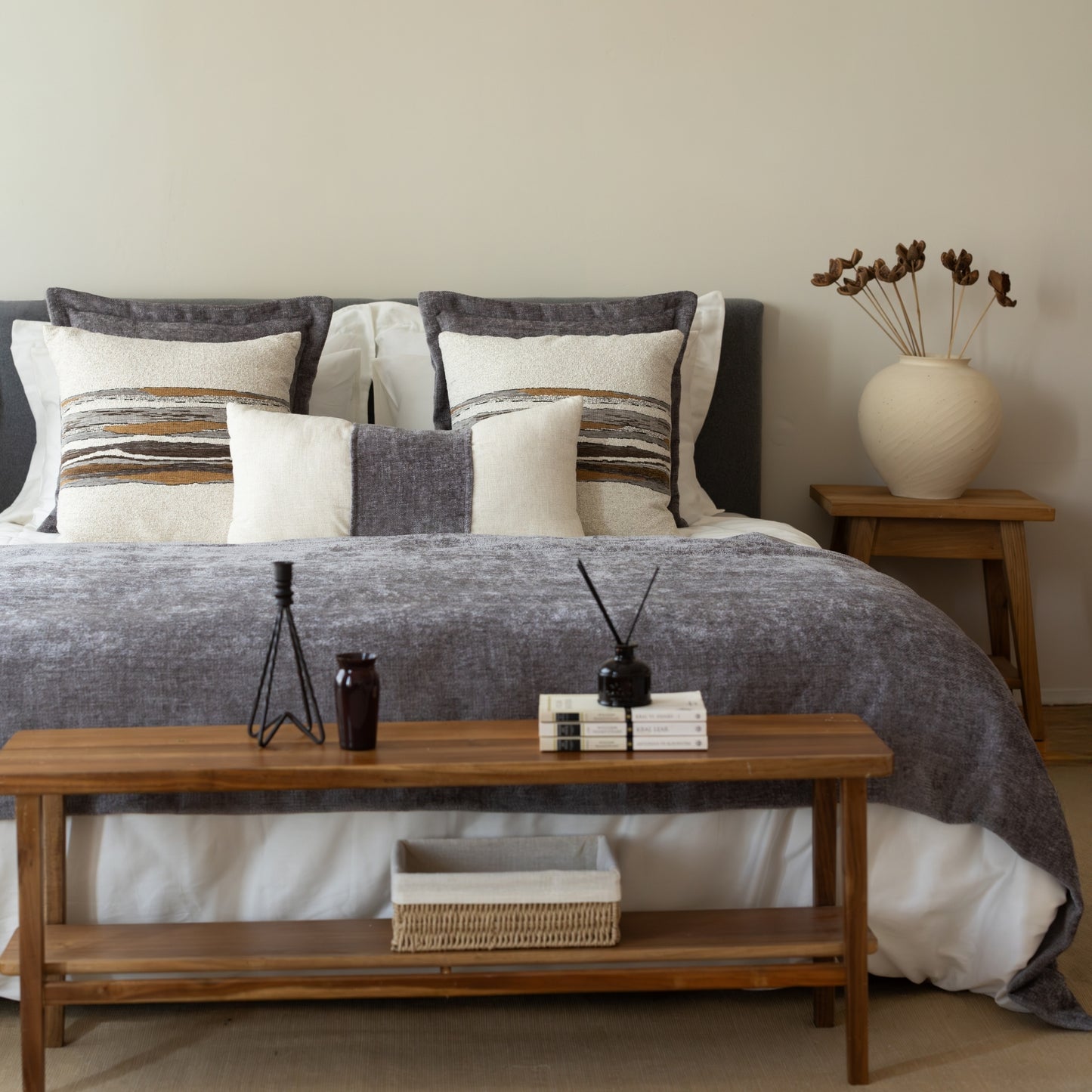 Borla & Combos - 5'li Kırlent ve Geniş Yatak Runner Set - Gri