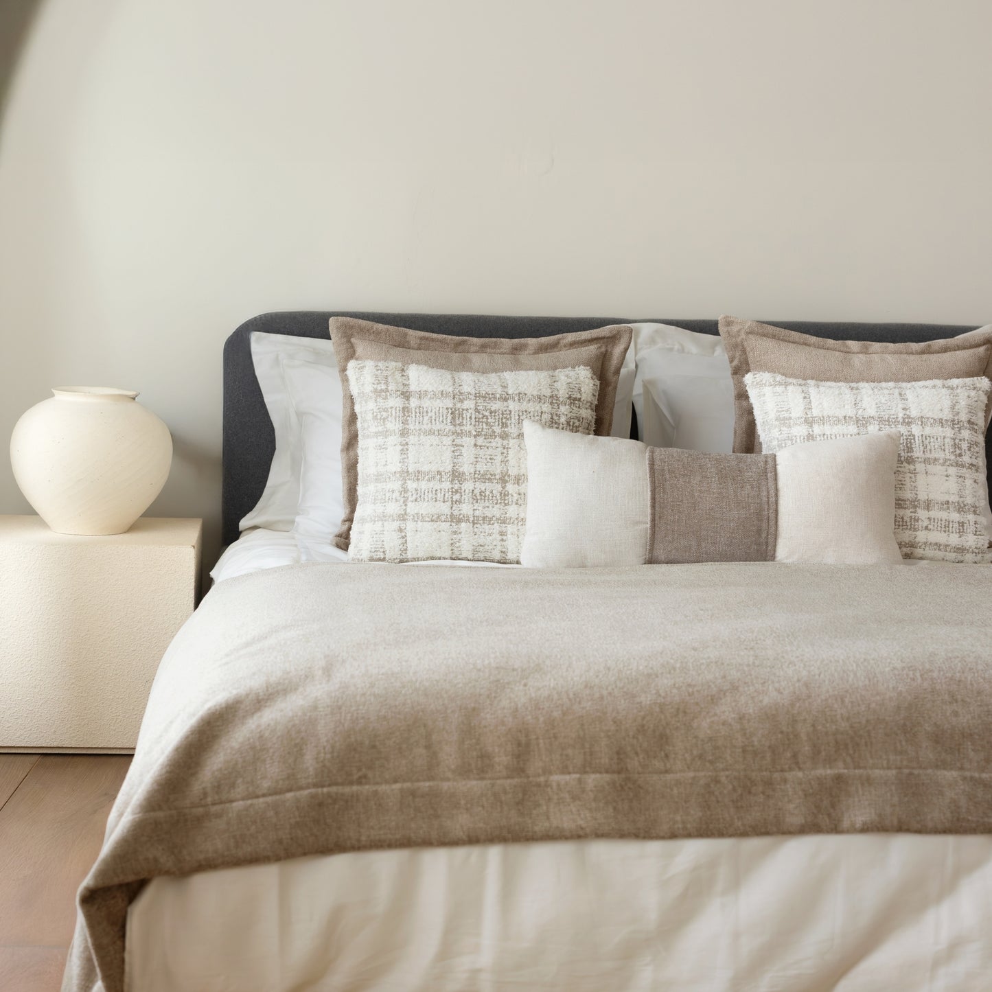 Borla & Argos - 5'li Kırlent ve Geniş Yatak Runner Set - Açık Bej