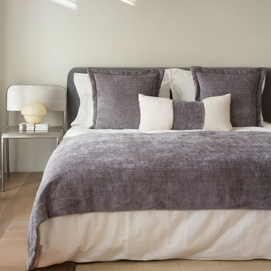 Borla & Belt - 3'lü Kırlent ve Geniş Yatak Runner Set - Gri