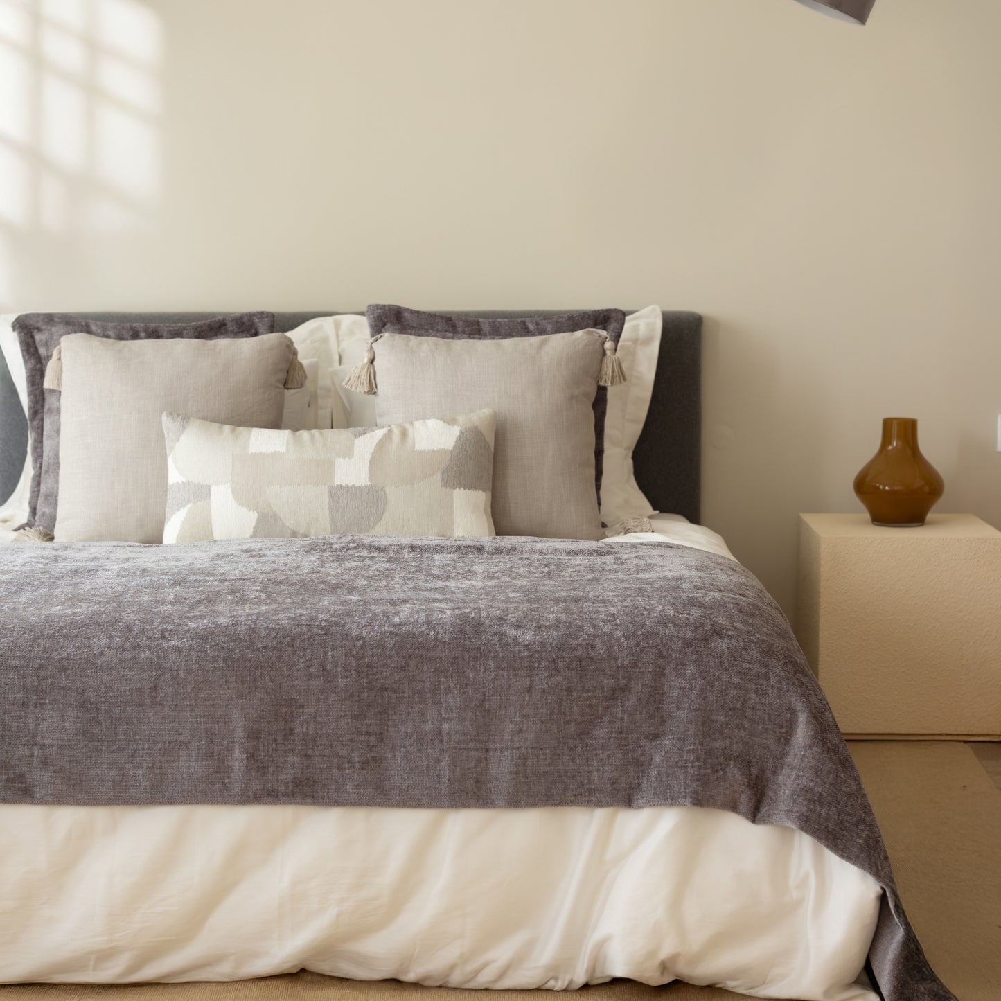 Borla & Otto- 5'li Kırlent ve Geniş Yatak Runner Set - Gri