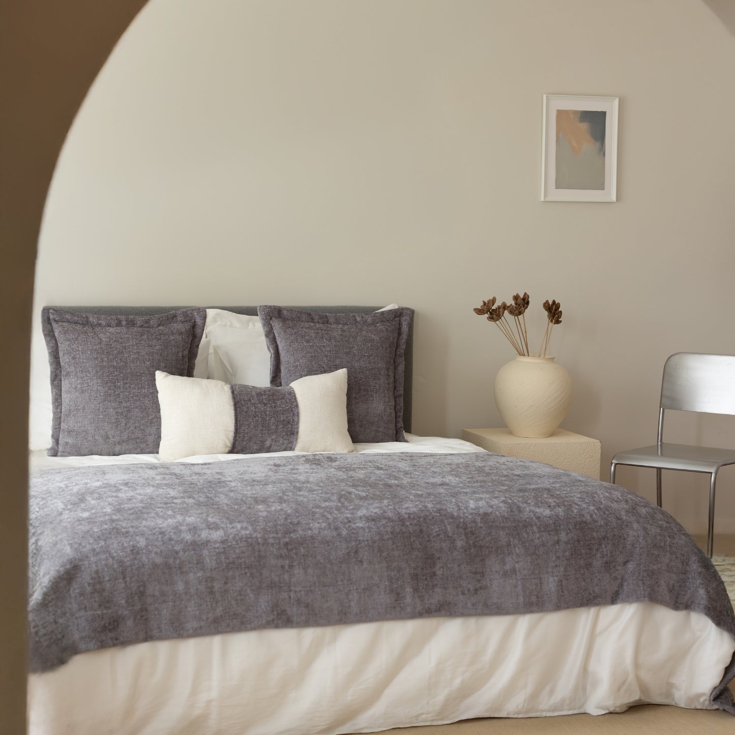 Borla & Belt - 3'lü Kırlent ve Geniş Yatak Runner Set - Gri