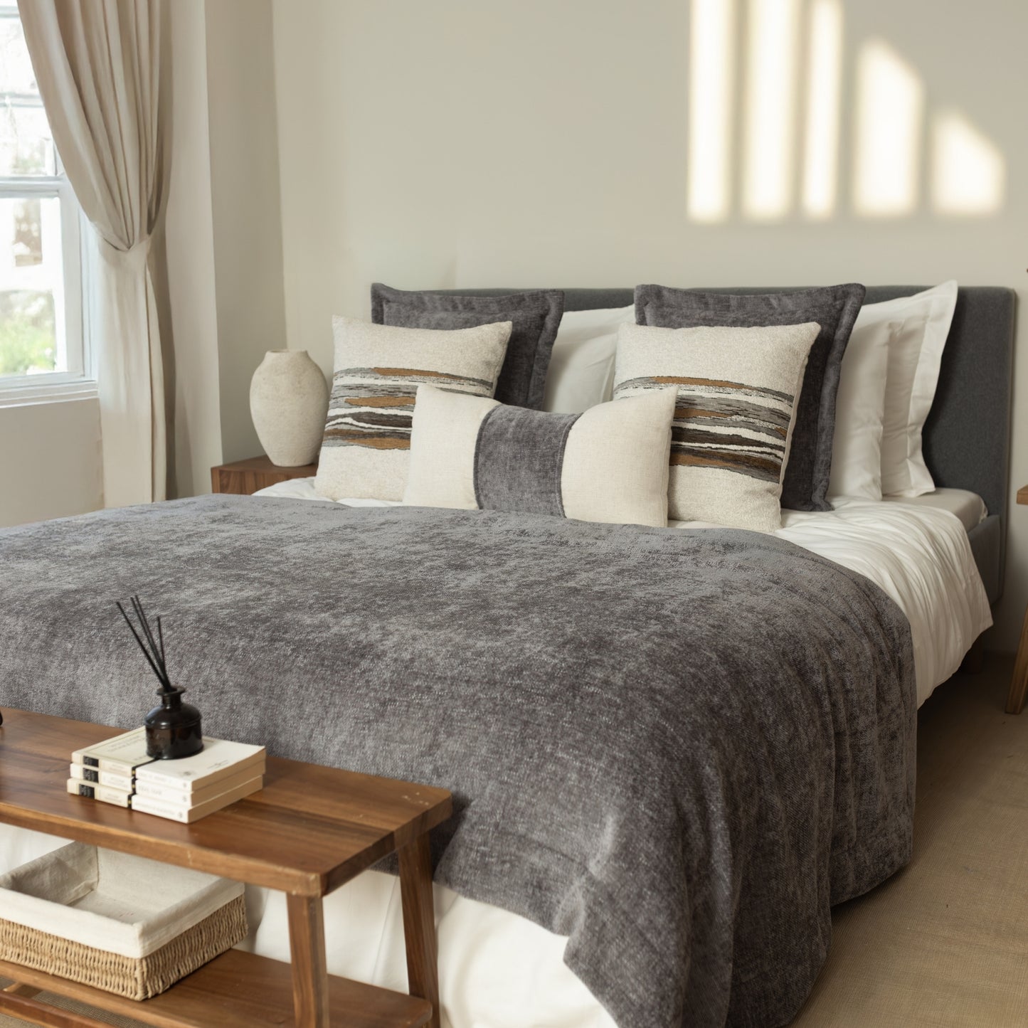 Borla & Combos - 5'li Kırlent ve Geniş Yatak Runner Set - Gri