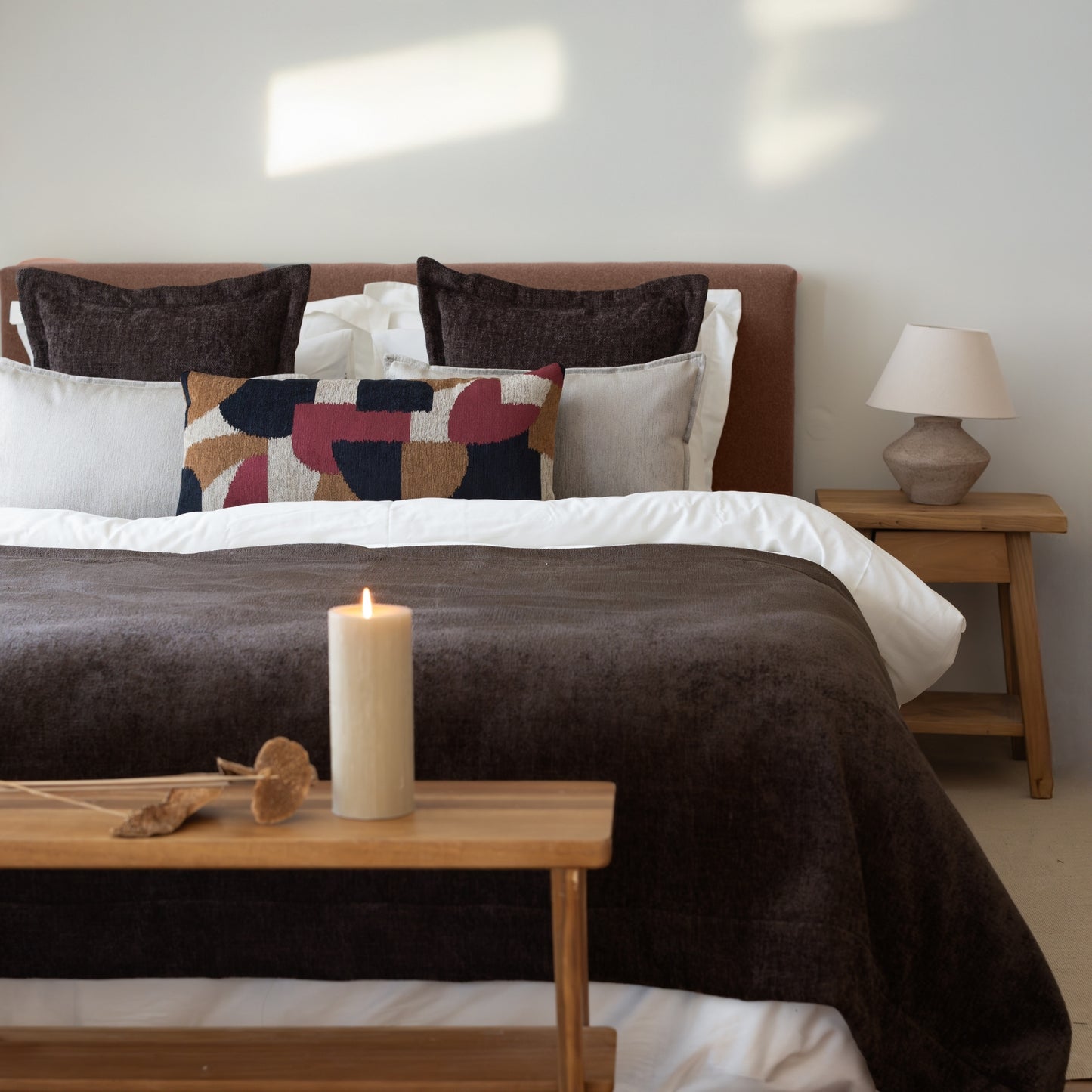 Borla & Otto- 5'li Kırlent ve Geniş Yatak Runner Set - Koyu Kahve