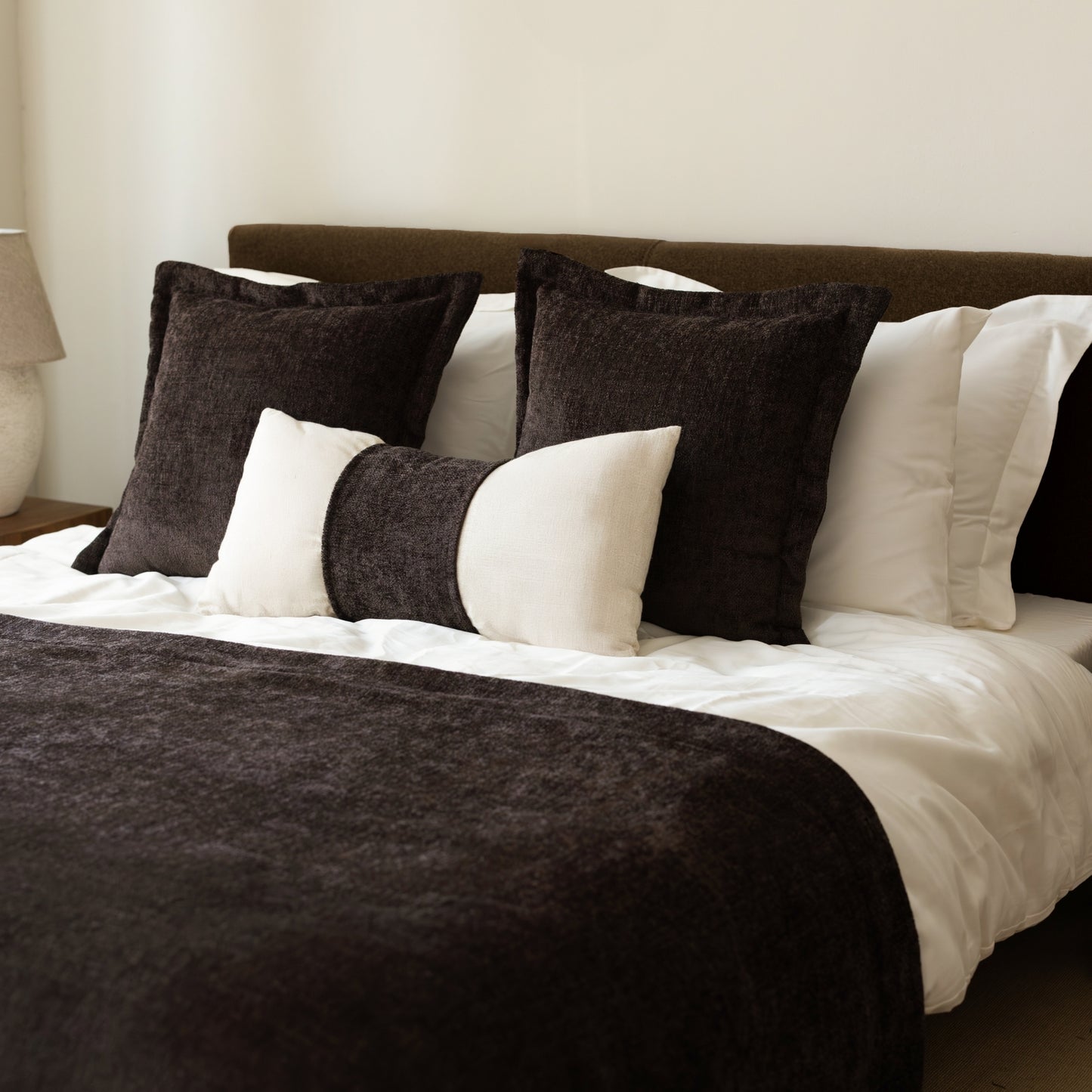 Borla & Belt - 3'lü Kırlent ve Geniş Yatak Runner Set - Koyu Kahve