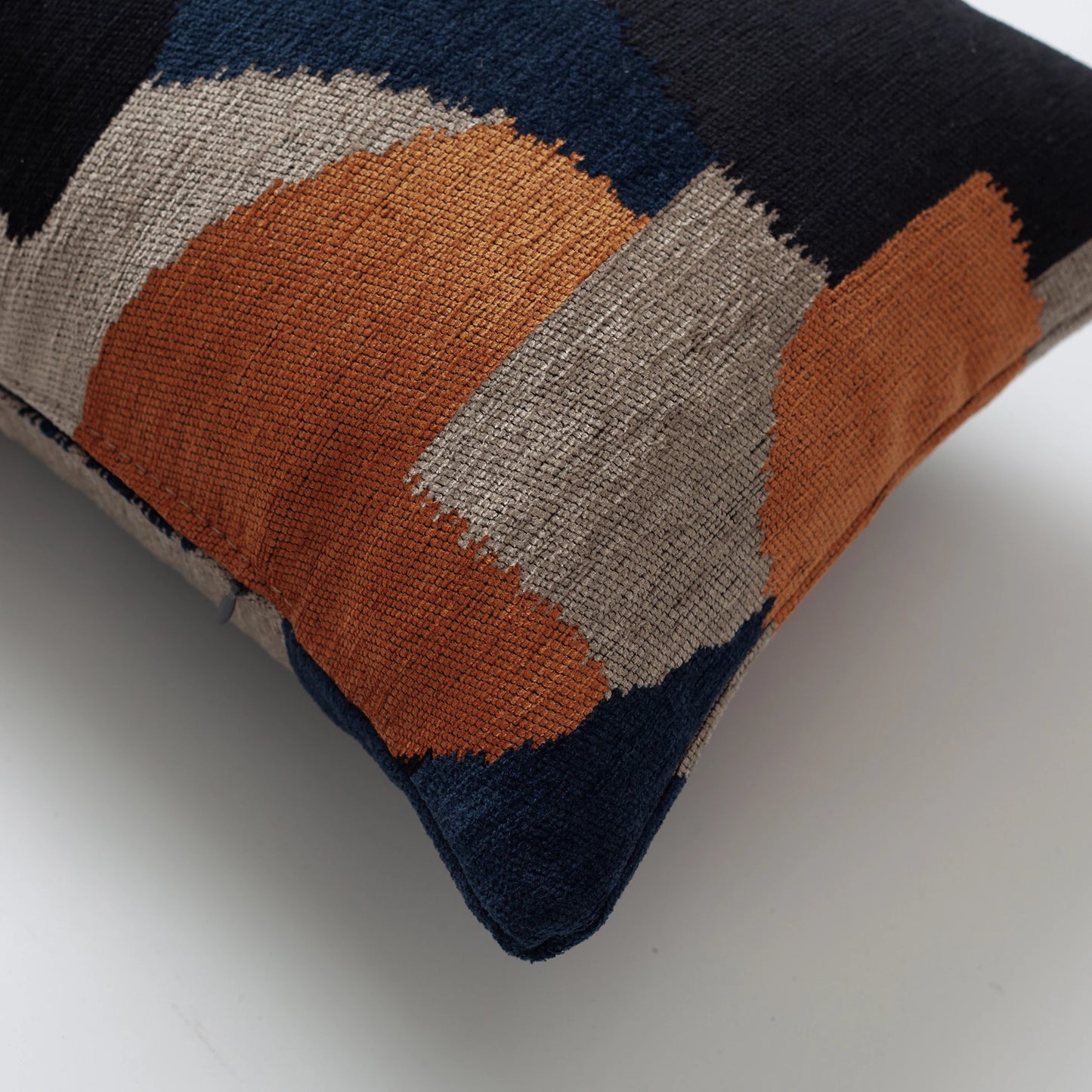 Otto & Loom Keten Püsküllü Yatak Runner + 3 Yastıklı Set