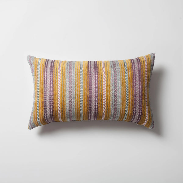 Sarı çizgili etnik motif desenli kırlent kılıfı 30x50 cm