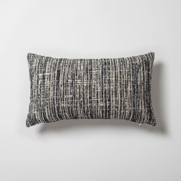 Siyah tüvit desenli kırlent kılıfı 30x50 cm