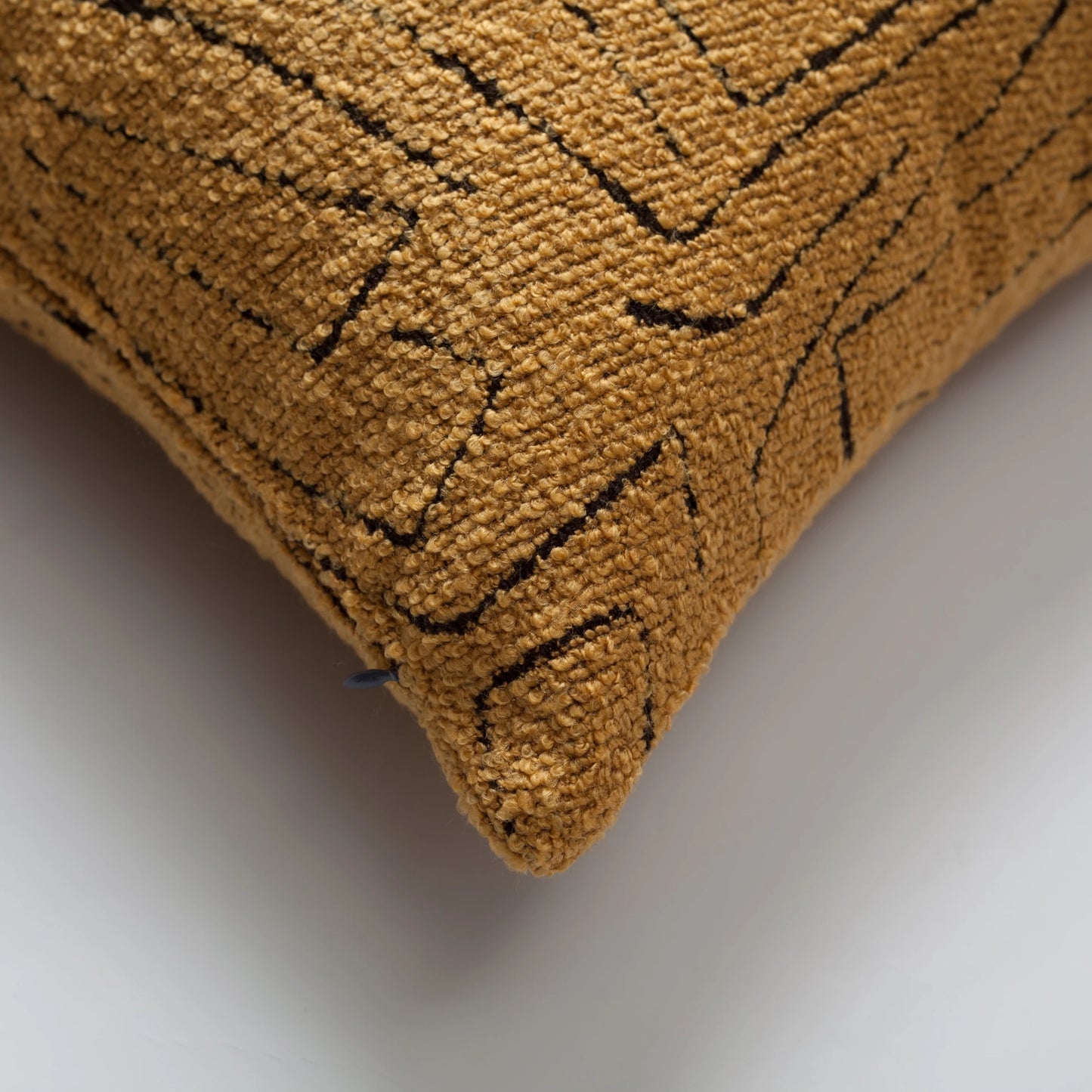 Amorf - Soyut Desenli 50x50 Kırlent - Hardal