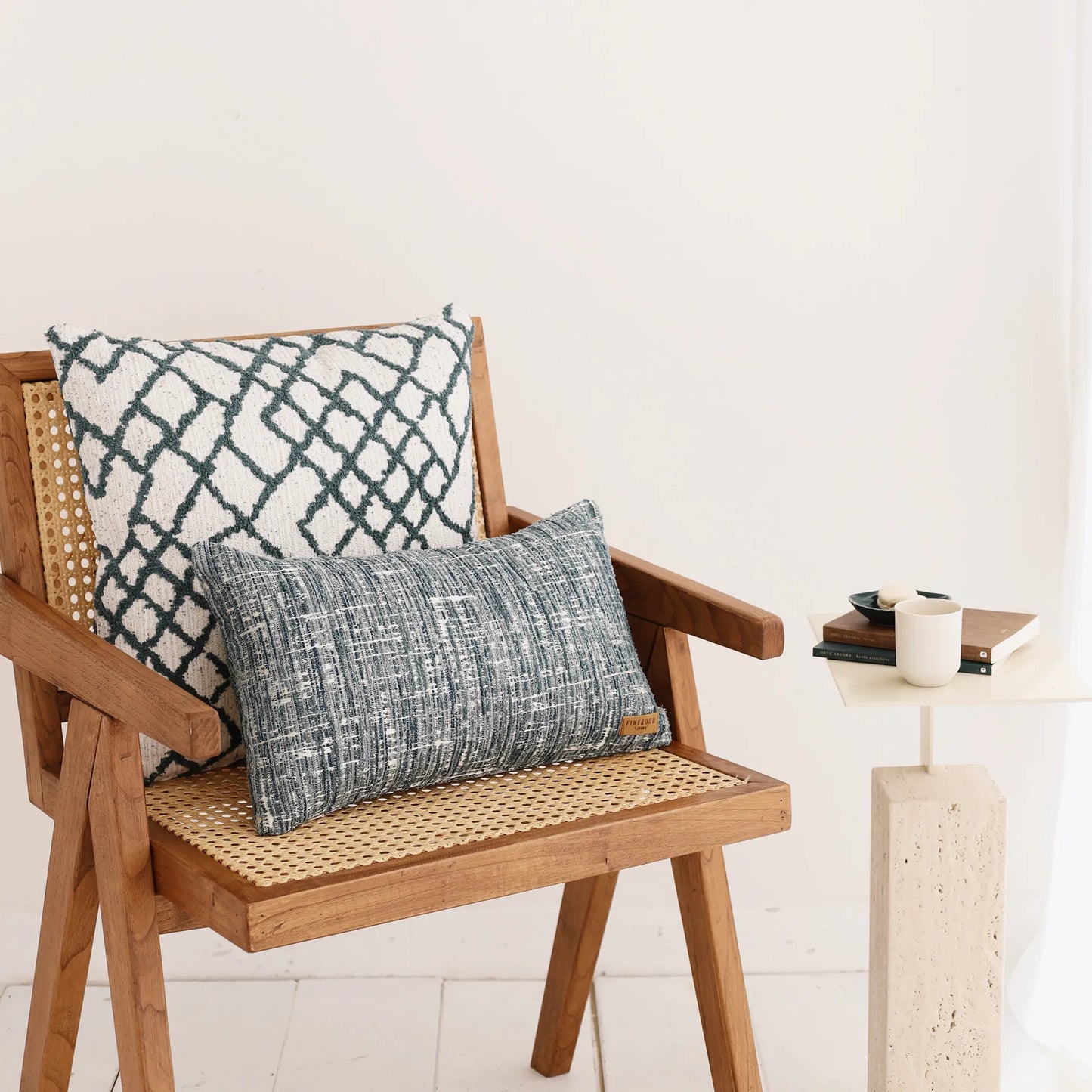 Maya - Etnik Kilim Desenli Kırlent 50x50 - Mavi