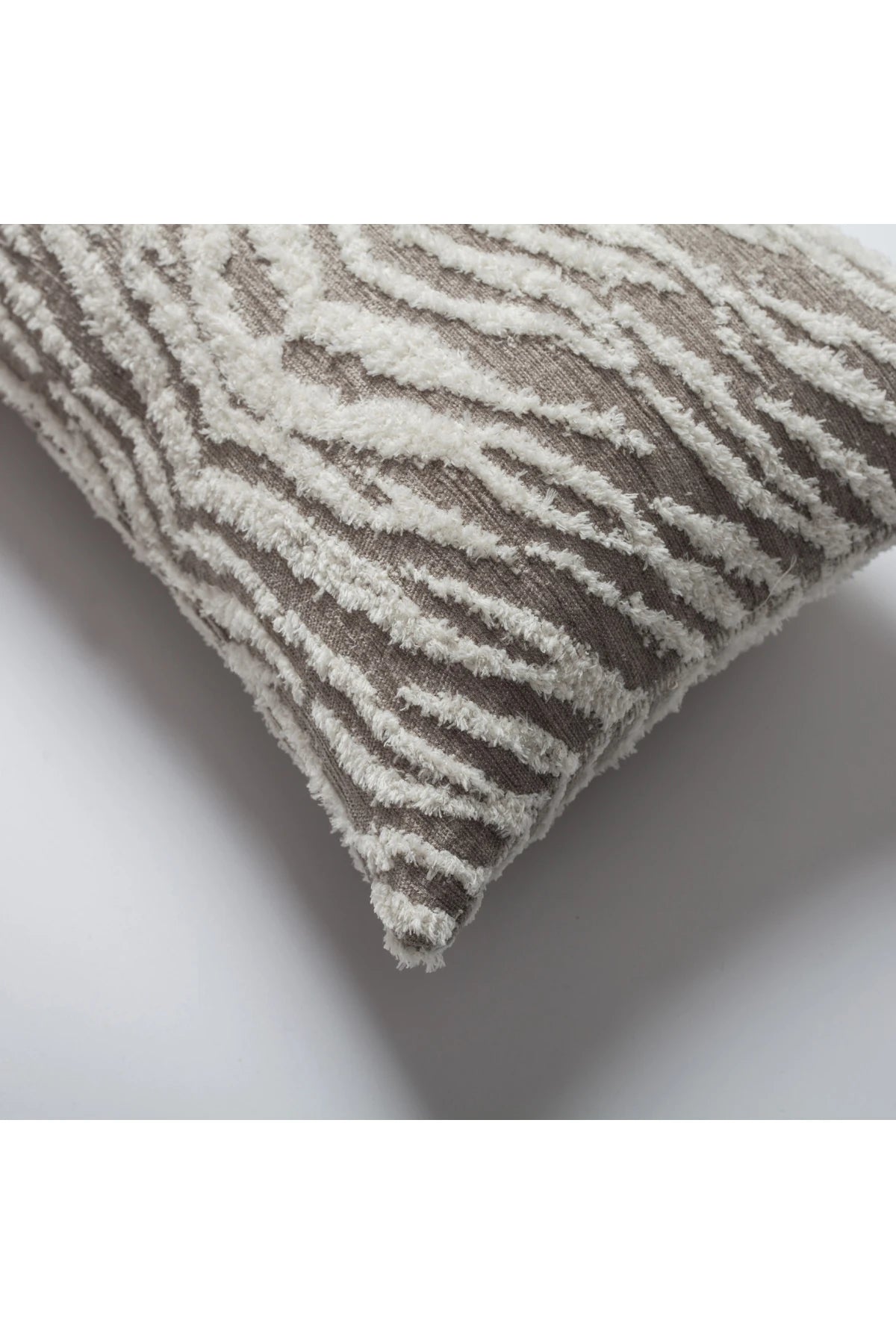 Tokyo - Geometrik Zebra Desenli Kırlent 30x50 - Vizon