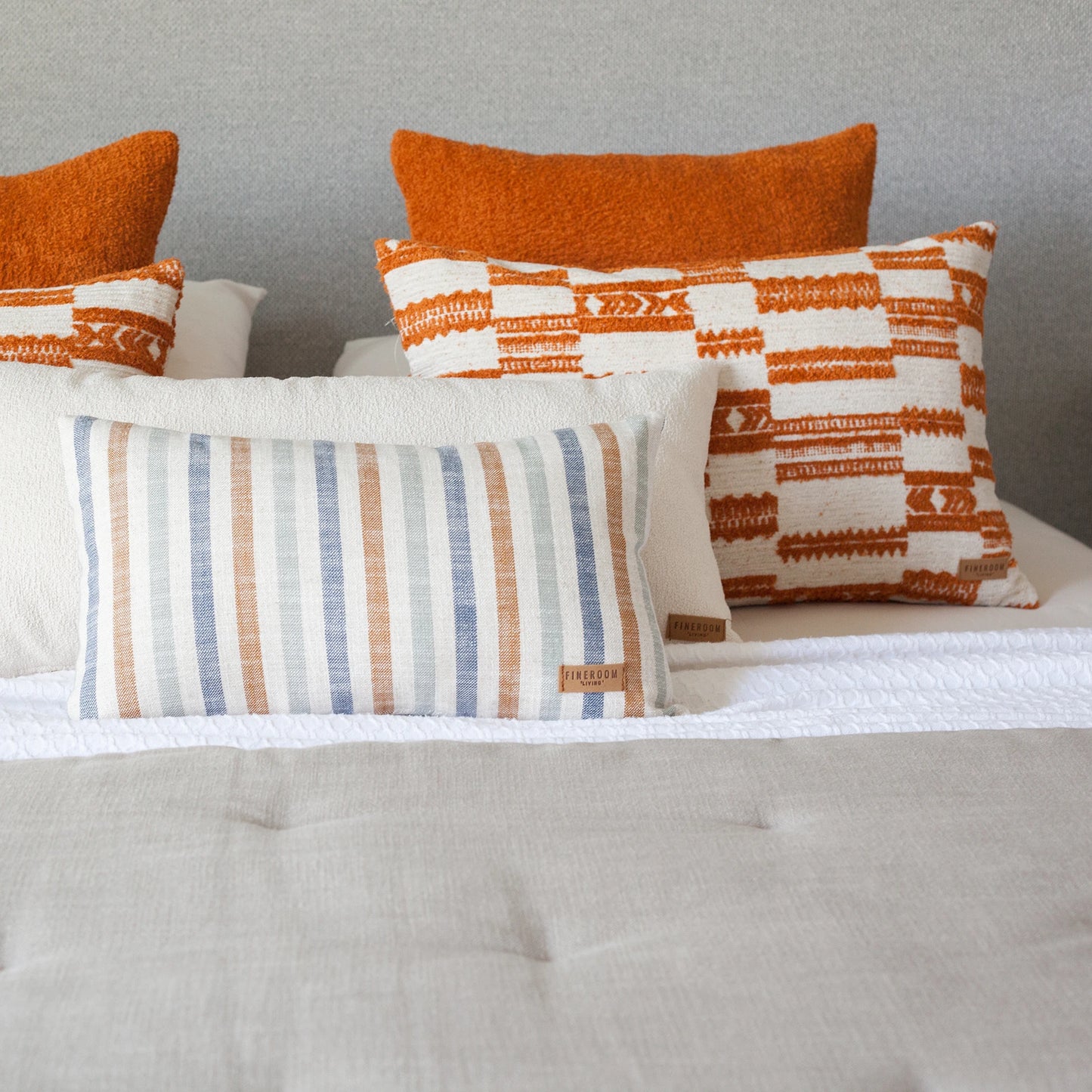 Loom Keten Püsküllü Yatak Runner + 6 Yastıklı Set Surya Capri - Turuncu