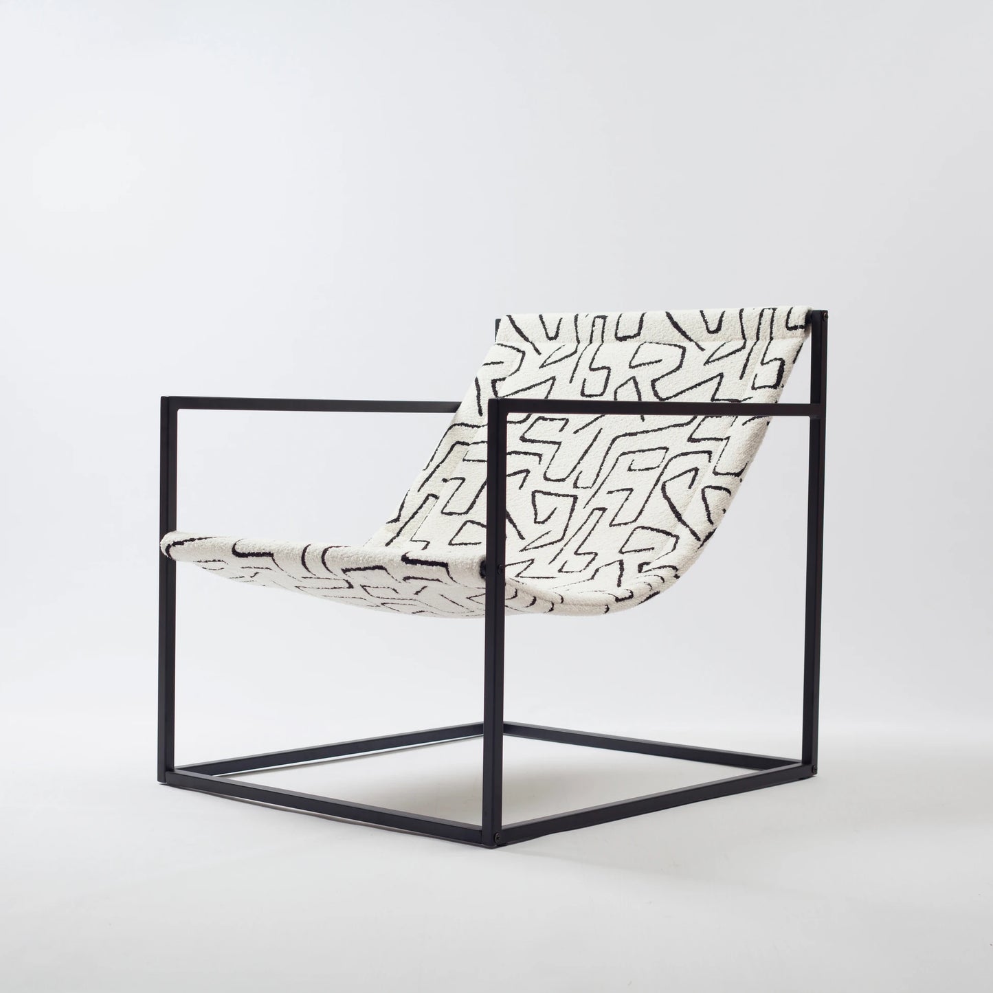 Bernie Chair Metal Koltuk - Beyaz & Siyah Desenli