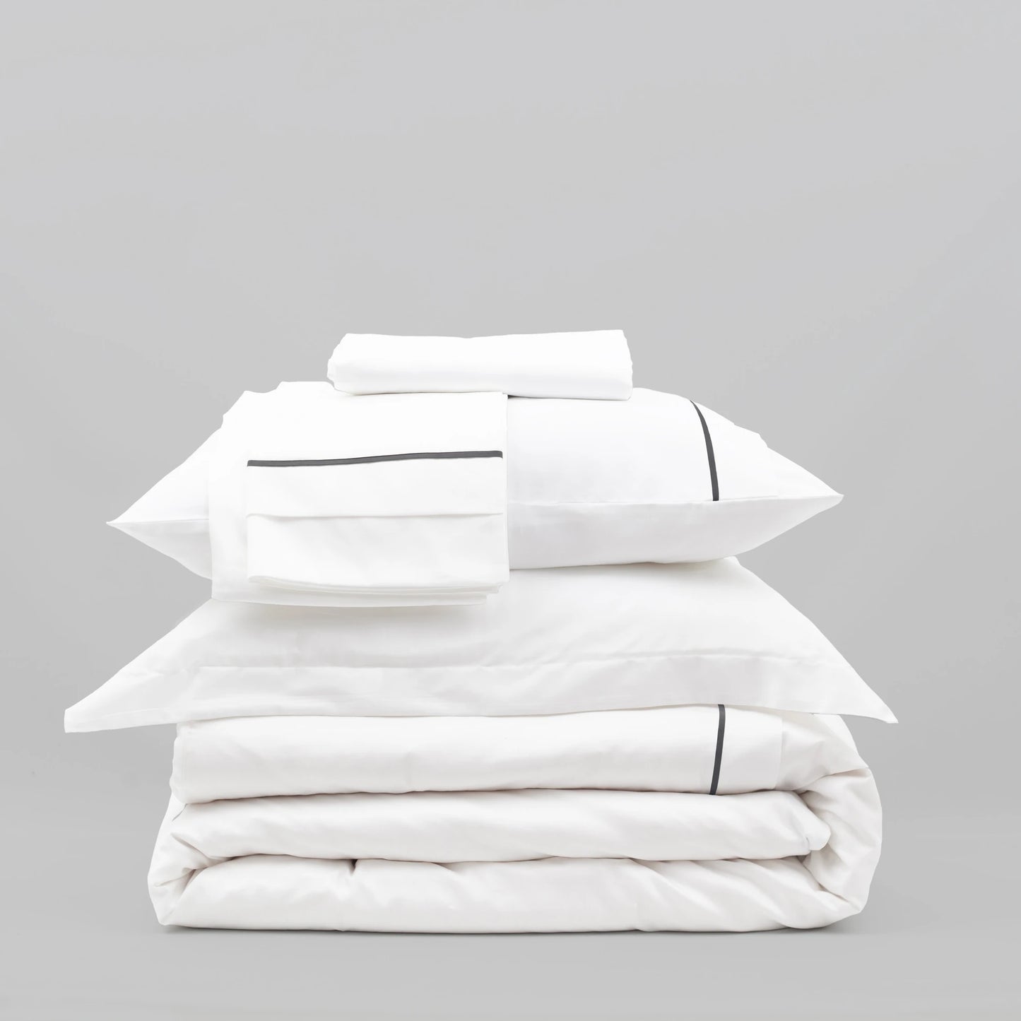 Lusso & Loom Nevresim Takımı + Runner 2 Yastıklı Set - Koyu Gri