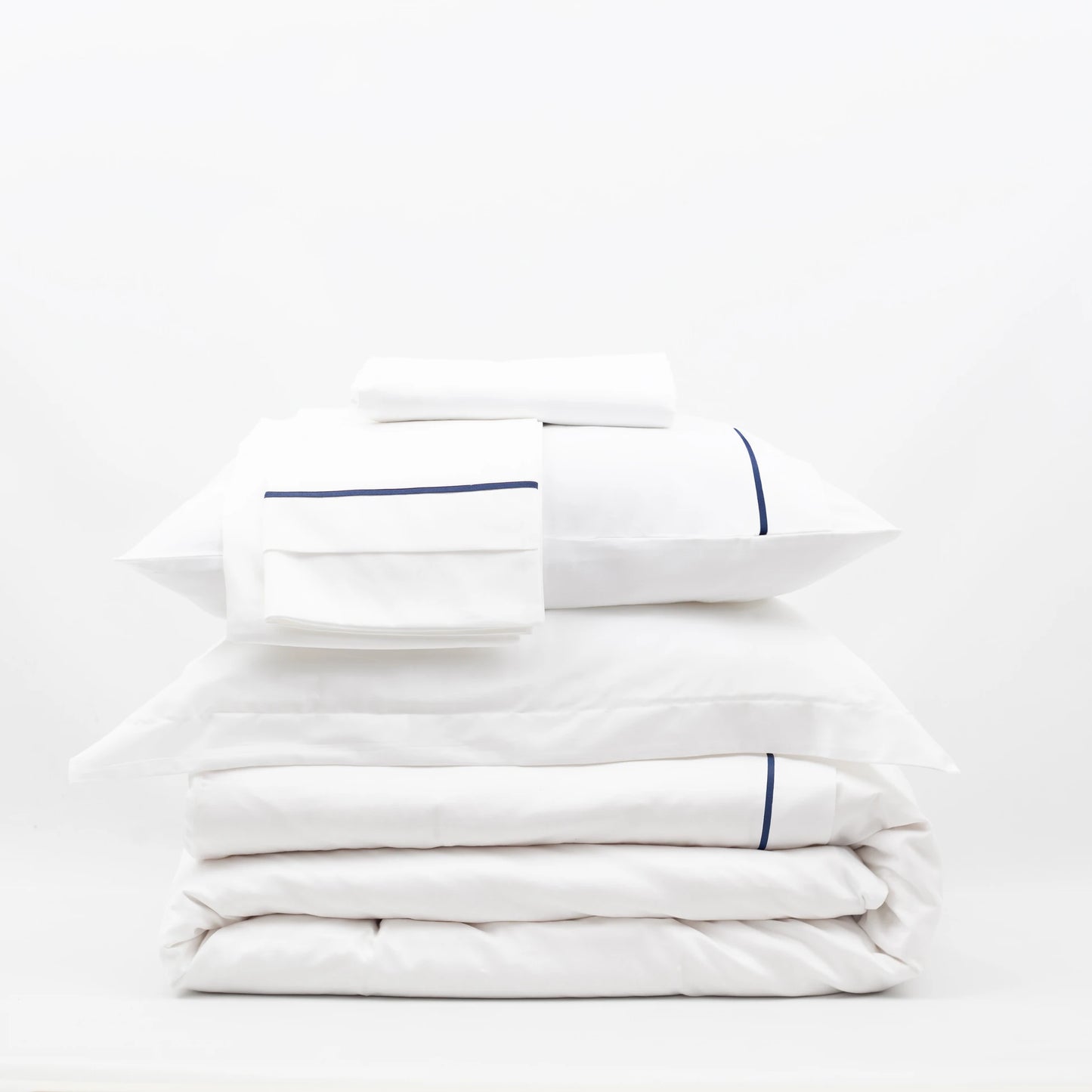 Lusso & Loom Nevresim Takımı + Runner 2 Yastıklı Set - Lacivert